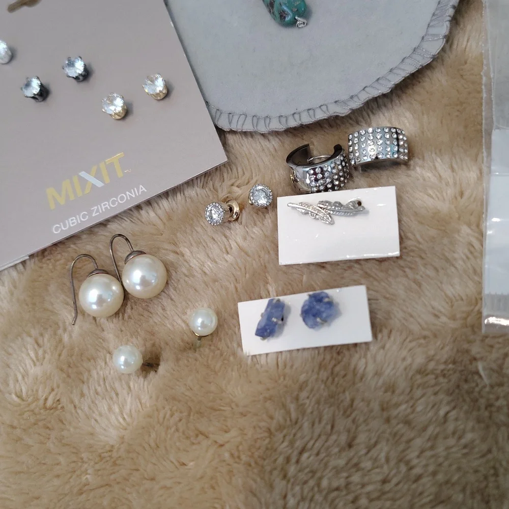 Earring Bundle - Picture 4 of 5